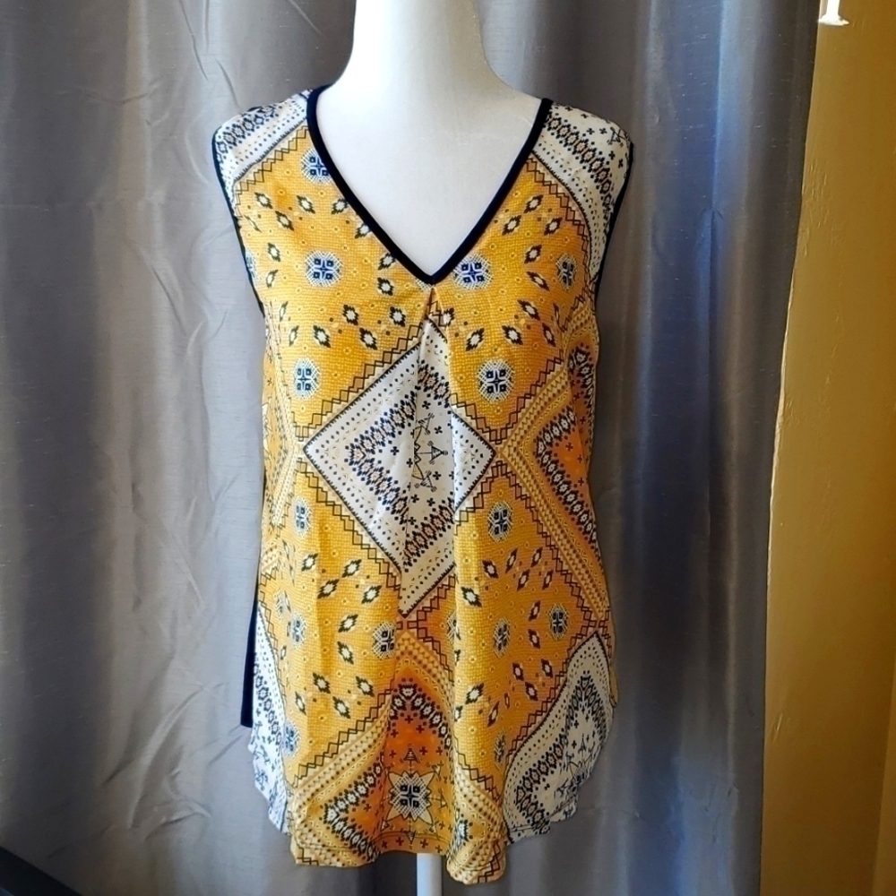 Exclusive One V-Neck Pleated Sleeveless Blue Yellow Top Medium